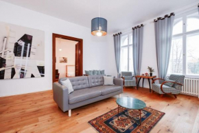 Presidential Palace Suite - Historic & Old Town